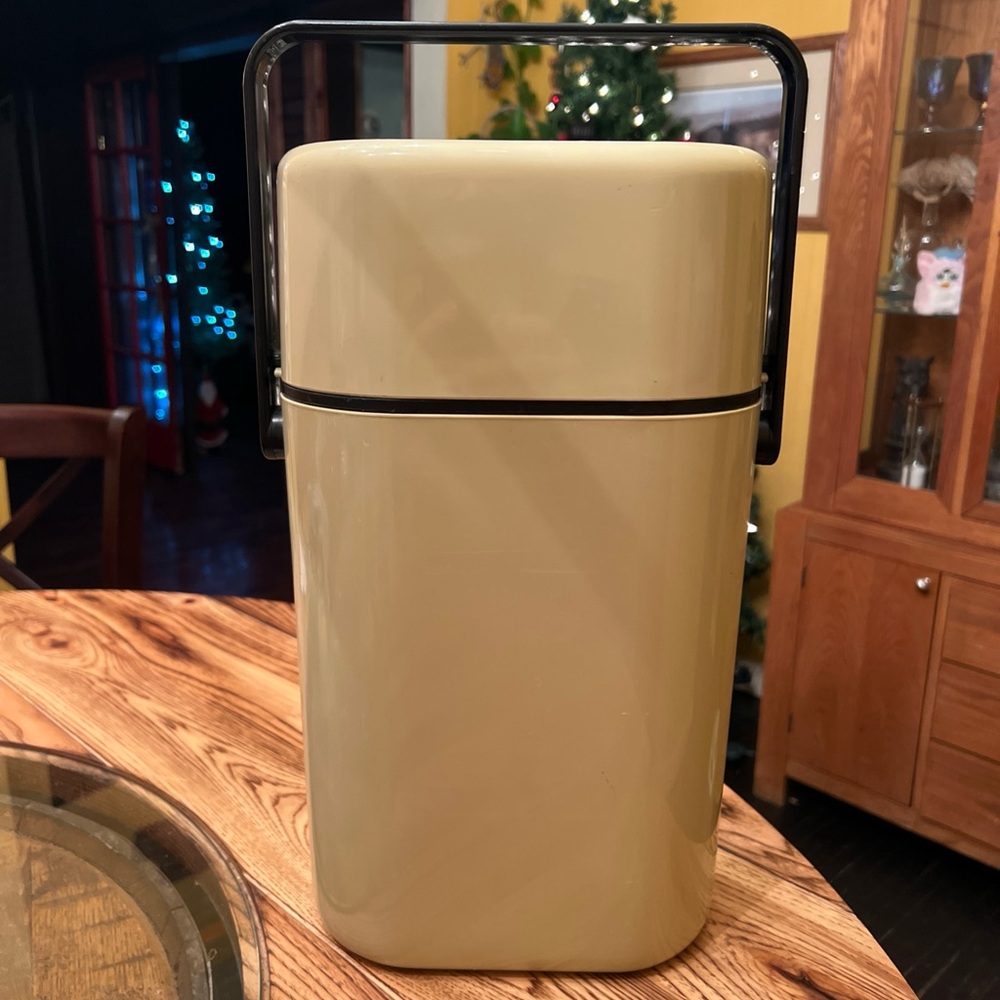 RETRO TAN TWIN BOTTLE WINE COOLER SPACE AGE ATOMIC POP MOMA MISSING ICE BLOCK